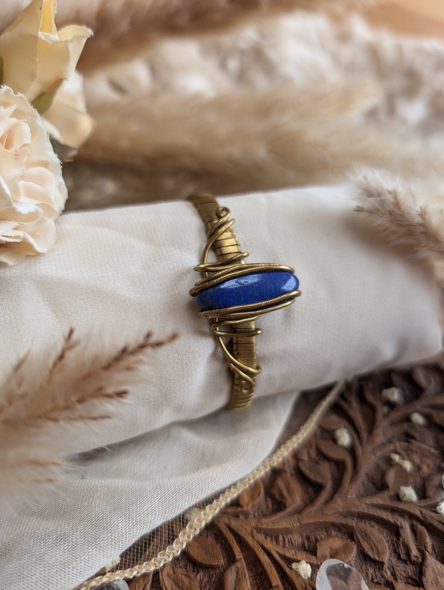 ZÏ lapis lazuli bracelet — close-up of the wirewrap