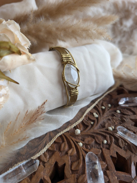 Citrine wirewrap bracelet on brass wire, the sun-stone of self-worth and feminine confidence