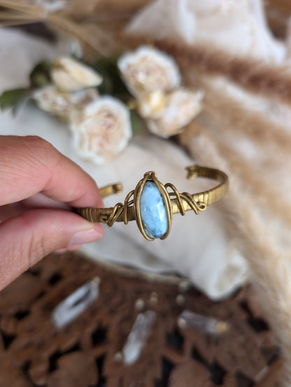 ZÏ larimar bracelet from above, showing stone pattern
