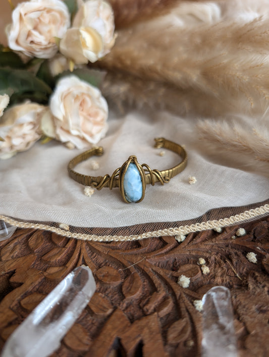 ZÏ larimar bracelet showing Caribbean blue color of the stone