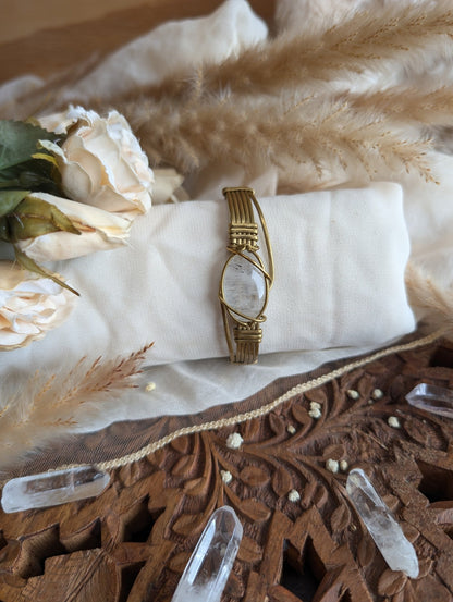 Side view of citrine bracelet in adjustable brass wire