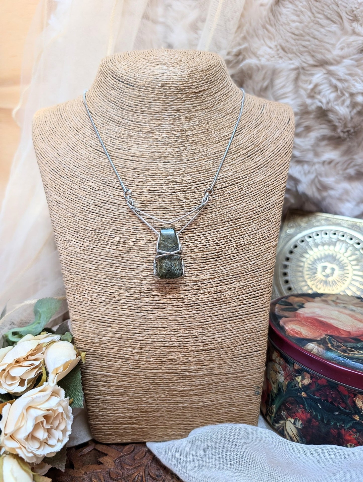 LÏN · Jade Necklace · Minimalist Pendant - RÏKST JEWELRY