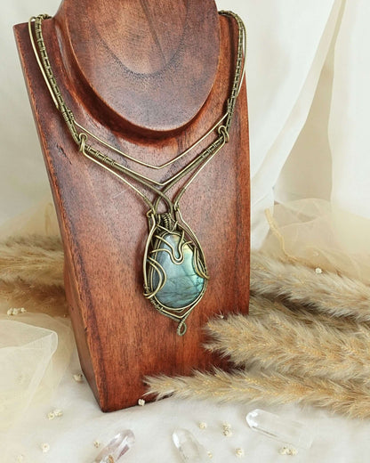 Labradorite VÏ necklace styled on neck — Rikst Jewelry handmade piece