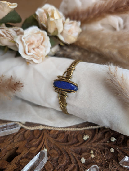 ZÏ lapis lazuli bracelet from above, showing stone pattern